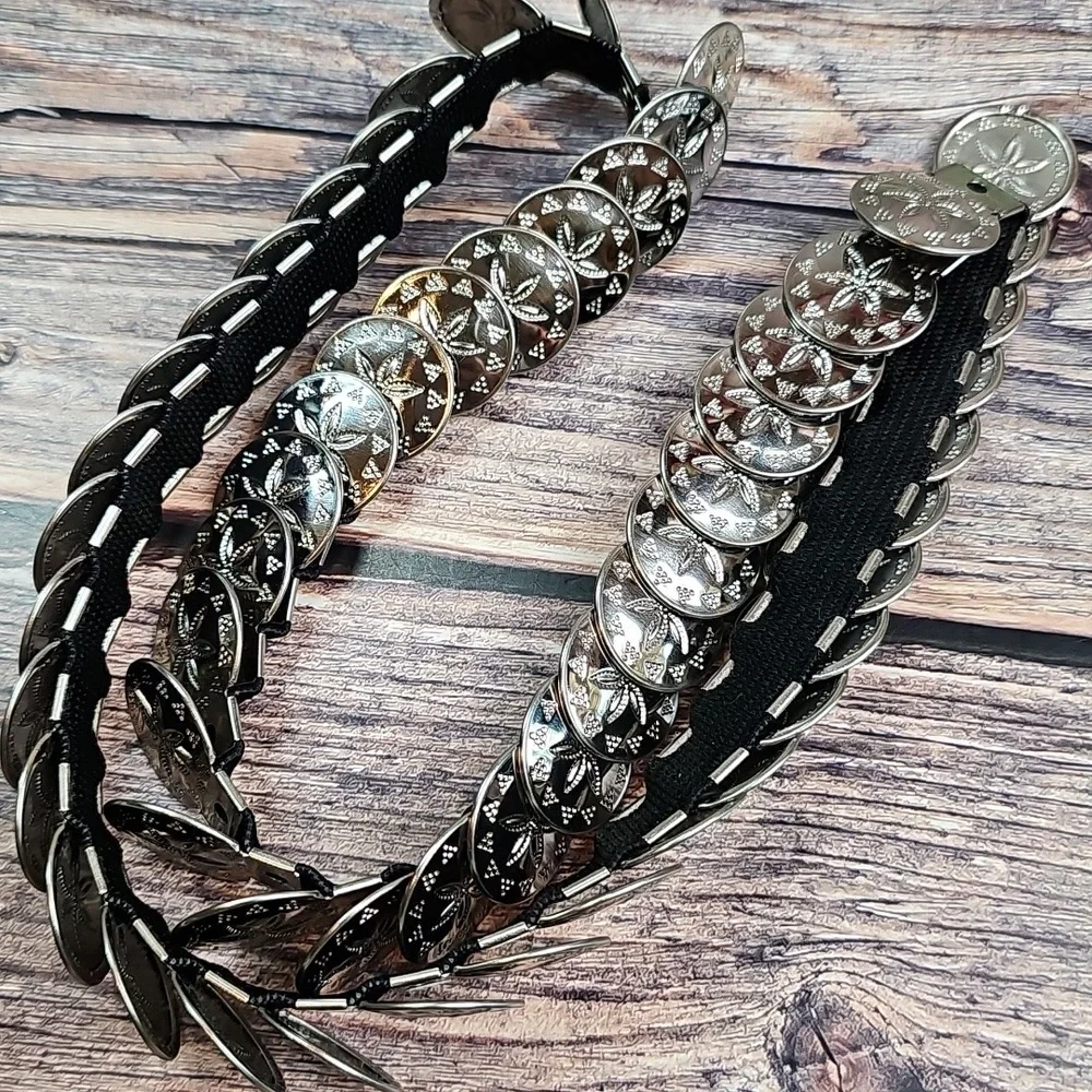 SILVER FLORAL DISC STRETCH BELT